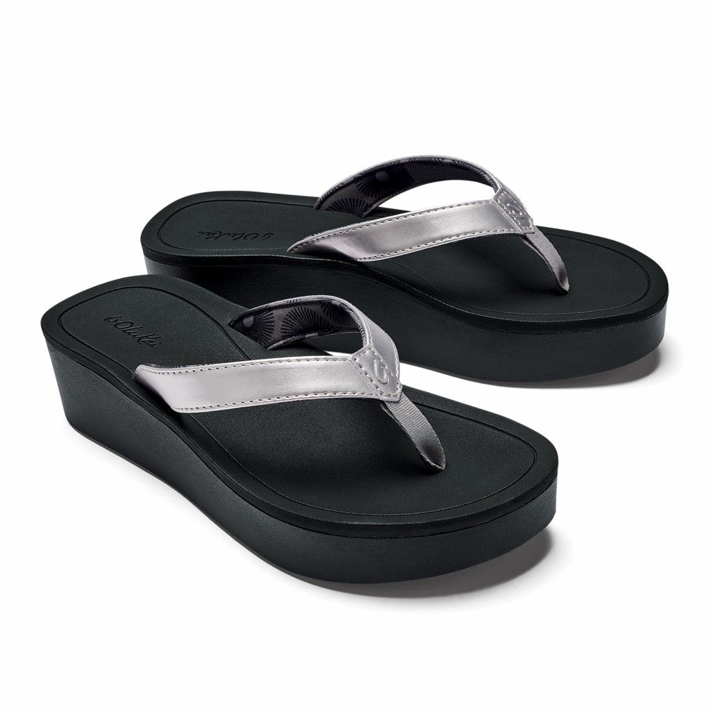 Olukai Women's Pio Lua Flip Flop - Silver / Black US193-840